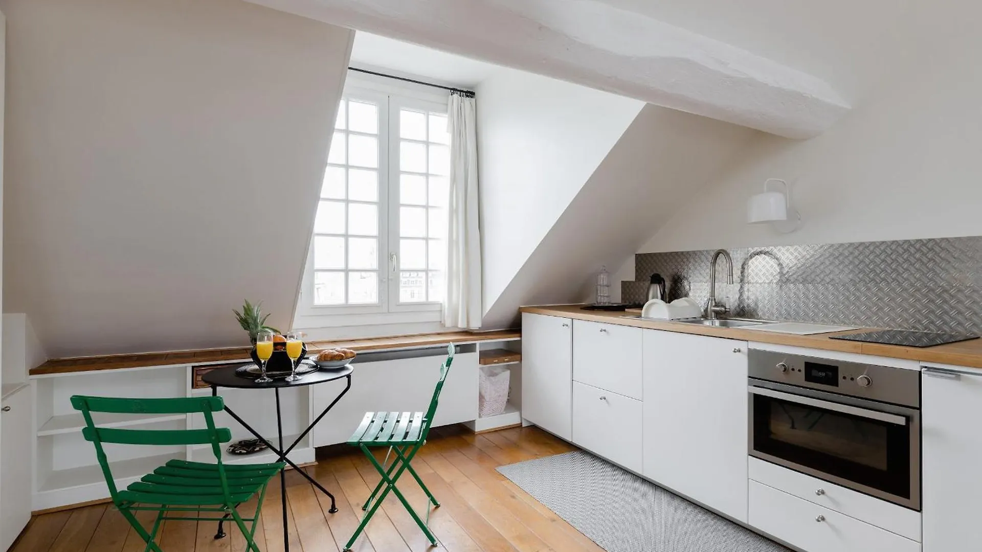Hotel De Ville - Cityapartmentstay Paris France